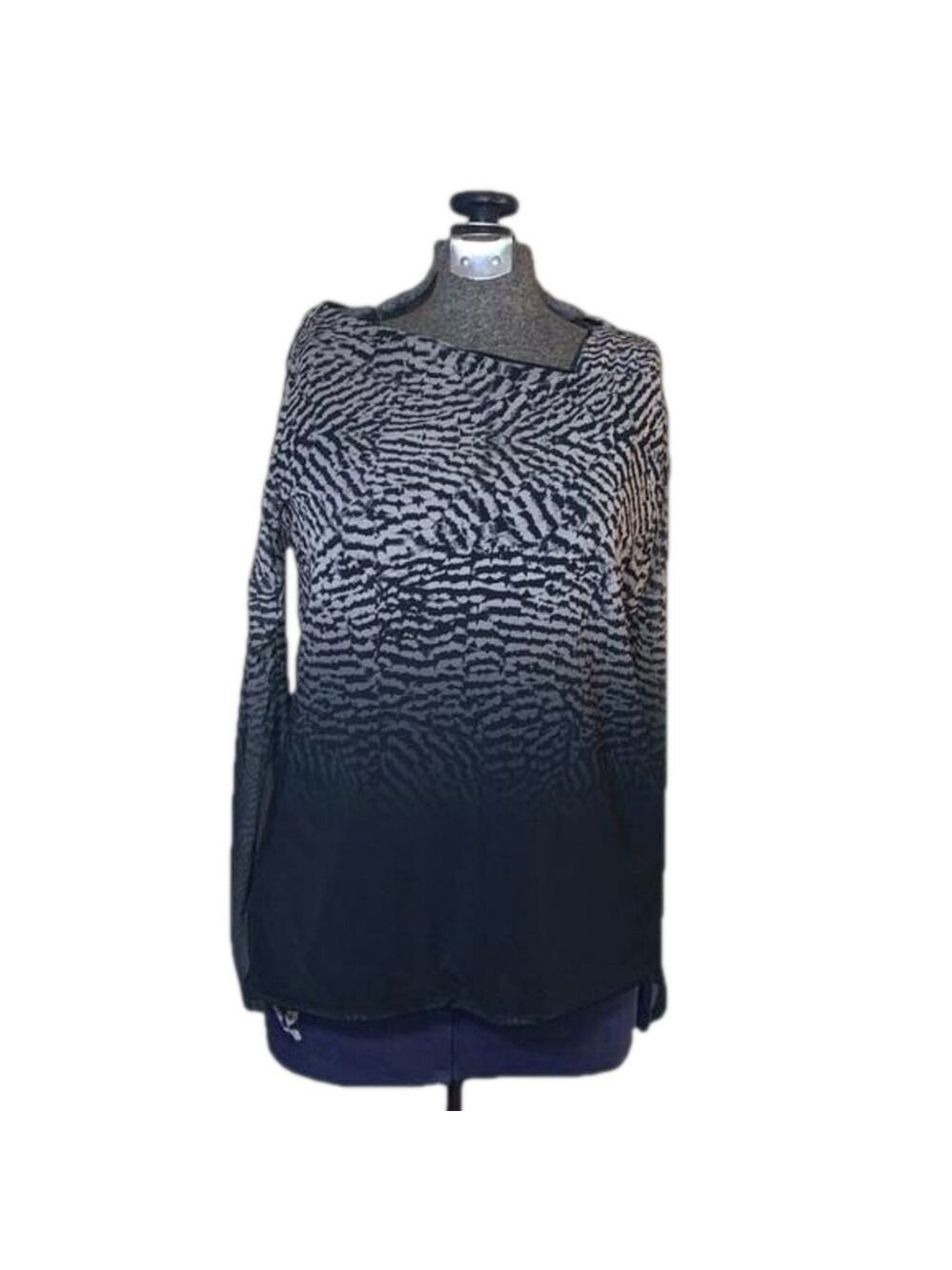 Hombre Medium Mint Velvet layered shear animal print shirt